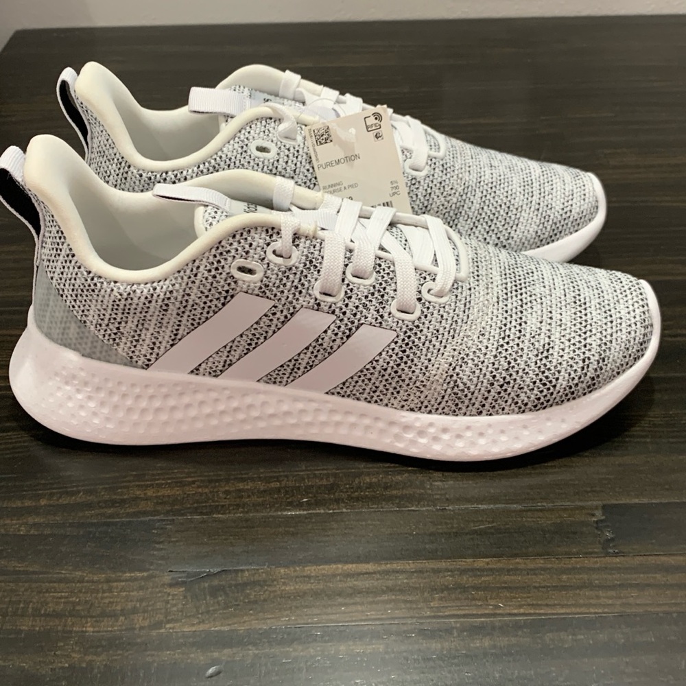Women’s Adidas Pure Motion Running Shoes size 7